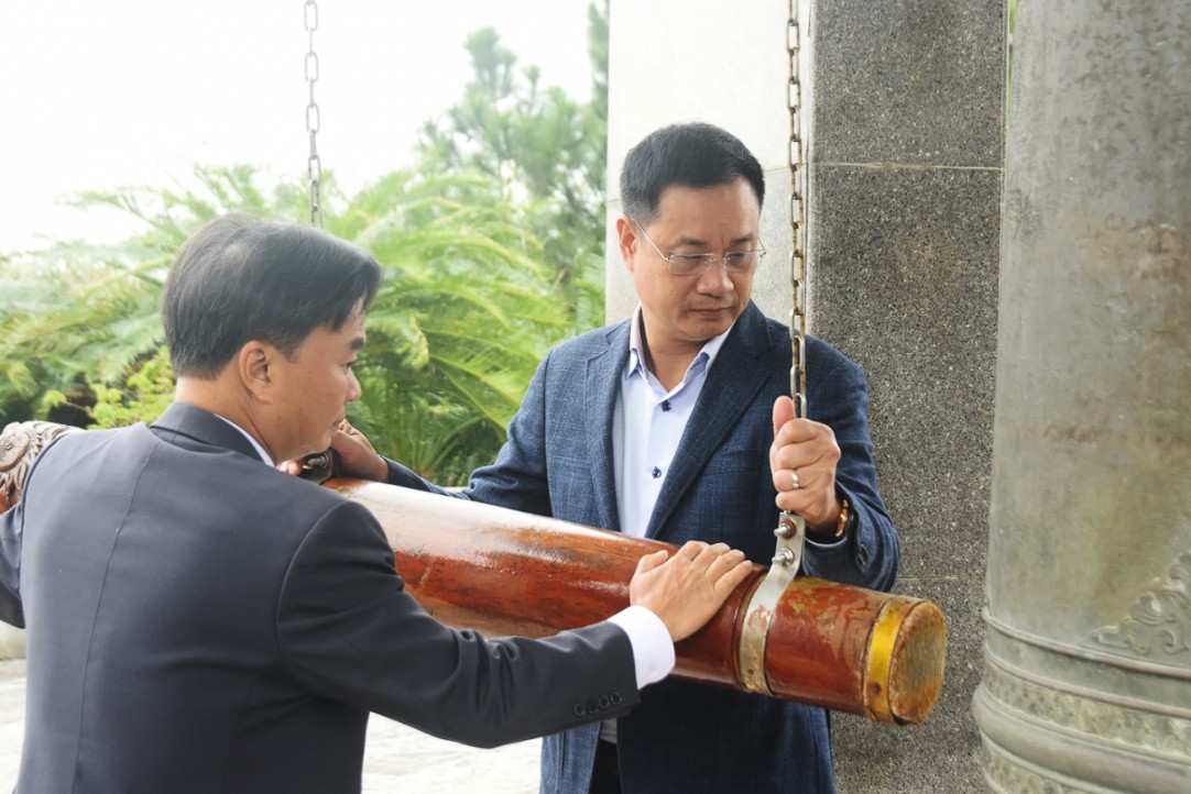 Đoàn công tác TP. Đà Nẵng dâng hương tri ân Anh hùng liệt sĩ tại các địa chỉ đỏ ở Quảng Trị