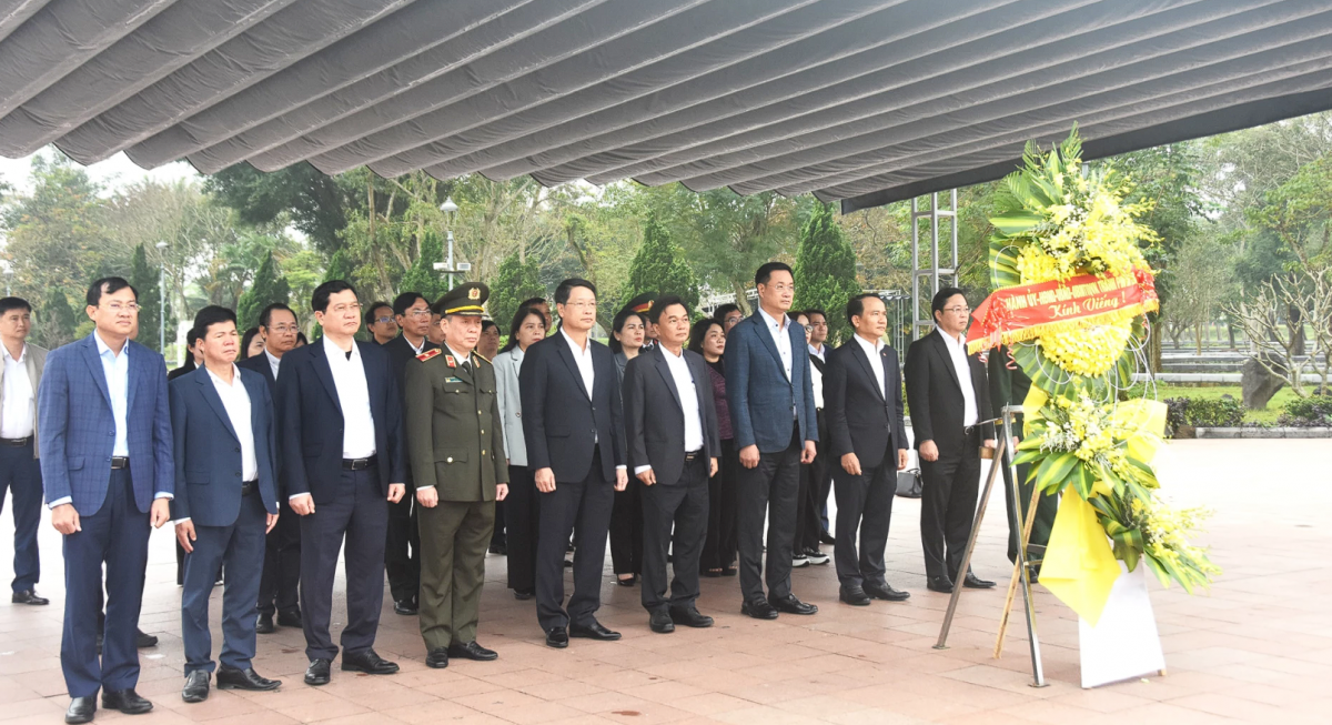 Đoàn công tác TP. Đà Nẵng dâng hương tri ân Anh hùng liệt sĩ tại các địa chỉ đỏ ở Quảng Trị