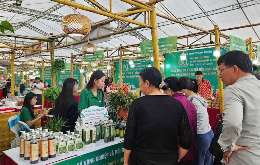 Nghệ An tổ chức Hội chợ thương mại tại trung tâm đô thị Vinh được đông đảo người tiêu dùng quan tâm  