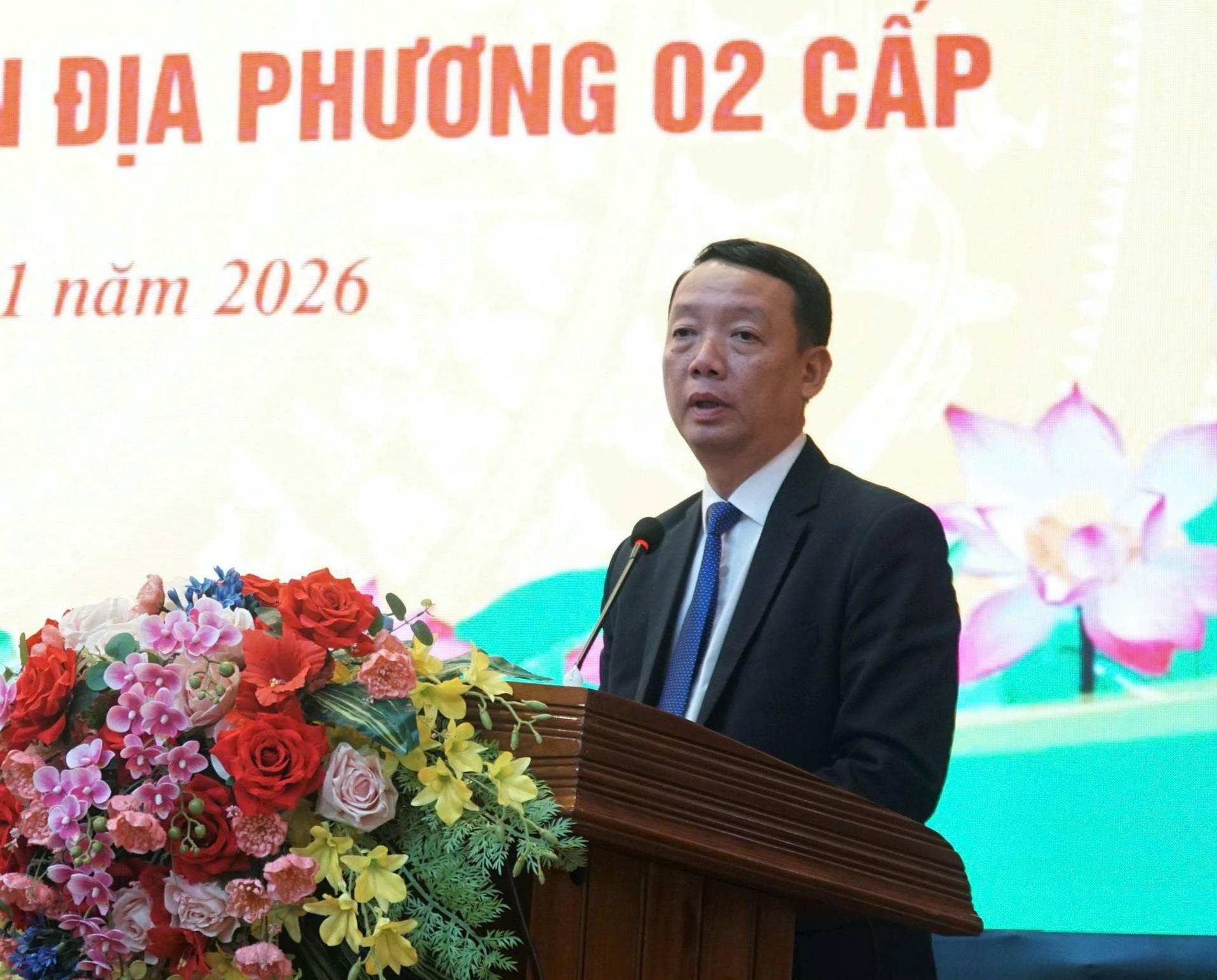 Phát biểu kết luận Hội nghị triển khai nhiệm vụ năm 2026 và tháo gỡ khó khăn trong vận hành chính quyền địa phương 2 cấp, Chủ tịch UBND tỉnh Hà Tĩnh Phan Thiên Định nhấn mạnh: Phải chuyển mạnh từ “quản lý” sang “kiến tạo, phục vụ”