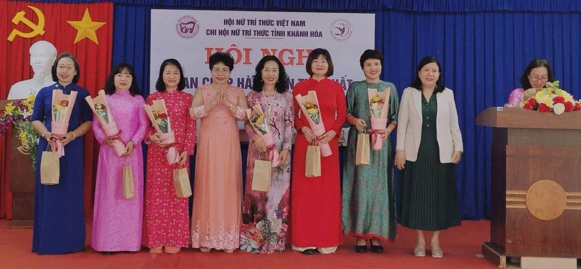 Hội nghị Nữ trí thức Khánh Hòa 2026: Kiện toàn tổ chức sau sáp nhập