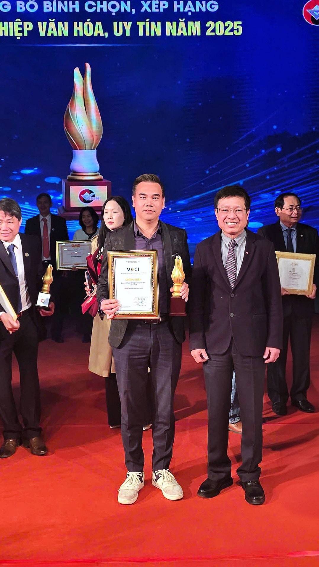 Thành Nam Group được vinh danh Doanh nghiệp Văn hóa, Uy tín năm 2025