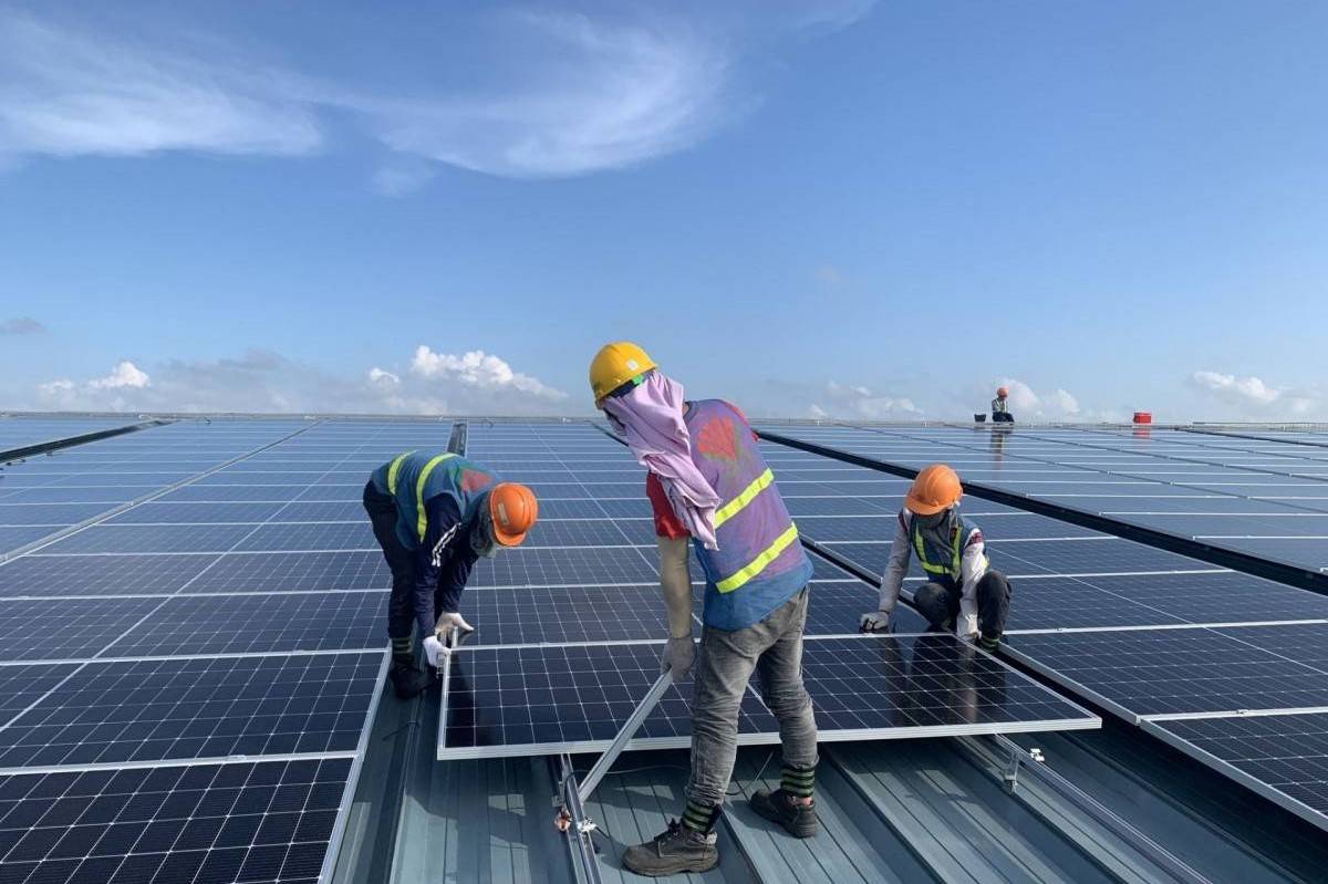 Điện mặt trời mái nhà có thể được bán điện dư vượt 50% đến năm 2030