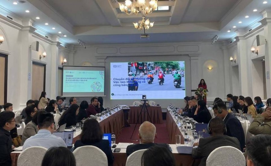 Tận dụng cơ hội và giảm thiểu rủi ro của cộng nghệ số đối với các nhóm dân cư