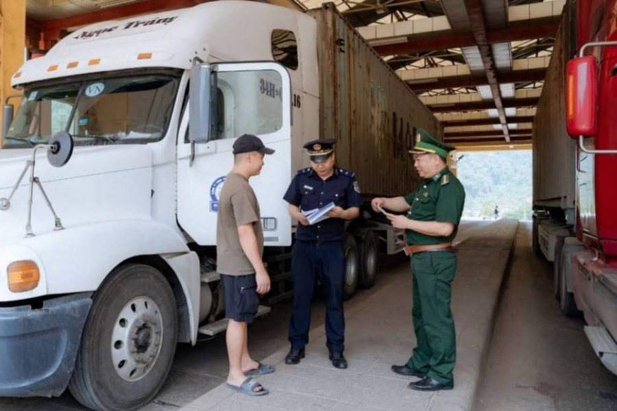 Đánh trúng “điểm nóng”, Hải quan thu hơn 1.000 tỷ đồng từ chống buôn lậu