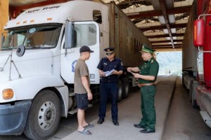 Đánh trúng “điểm nóng”, Hải quan thu hơn 1.000 tỷ đồng từ chống buôn lậu