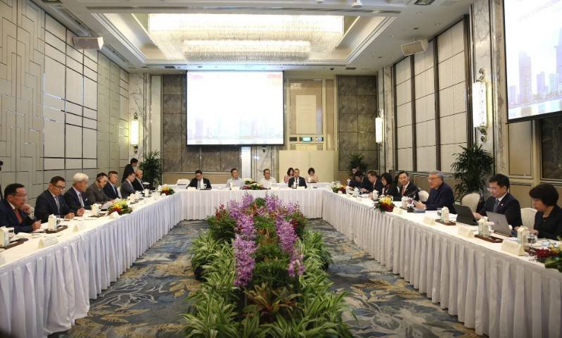 Phó Thủ tướng Thường trực Nguyễn Hòa Bình tham dự Tọa đàm gặp gỡ các doanh nghiệp, nhà đầu tư Singapore - Ảnh: VGP.