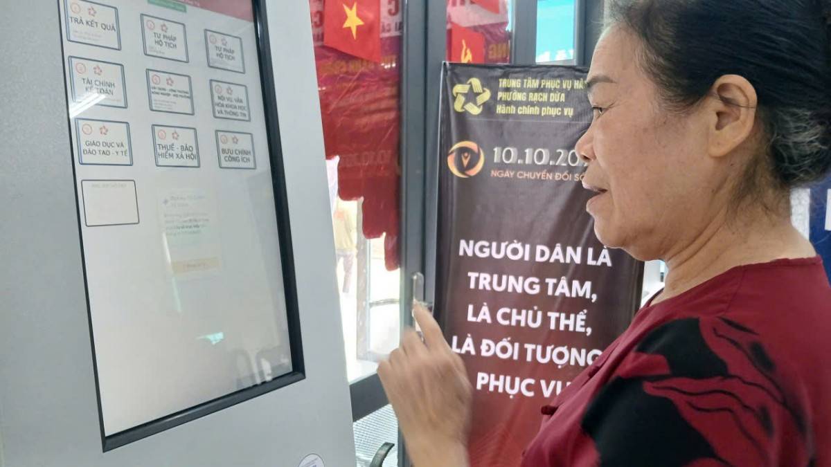 Hướng tới chuyển đổi số toàn diện, không ai bị bỏ lại phía sau