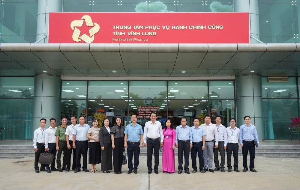 Vĩnh Long triển khai đồng bộ “Hệ thống Họp không giấy”, hiện đại hóa hoạt động tổ chức hội họp của tỉnh