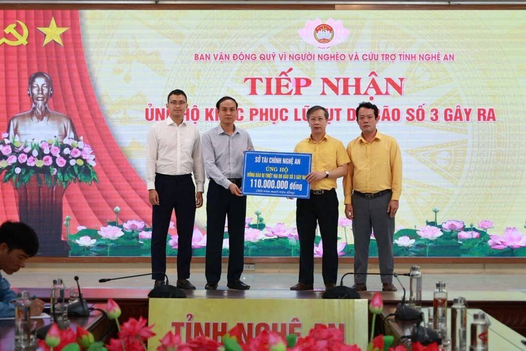 Sở tài chính Nghệ An ủng hộ người dân 