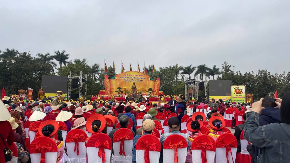 Về miền Trung Am linh thiêng, tưởng niệm 440 năm Danh nhân văn hóa Trạng Trình Nguyễn Bỉnh Khiêm