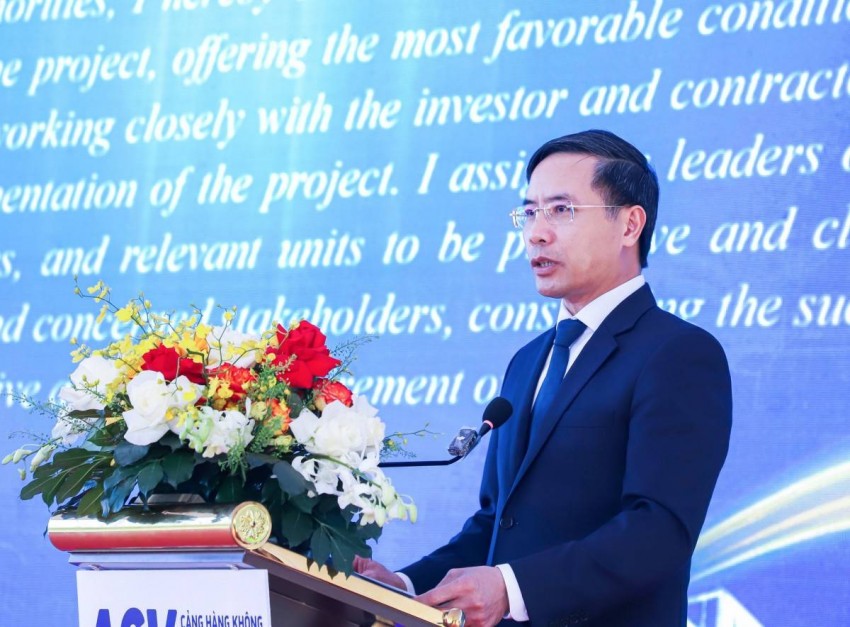 Chủ tịch UBND thành phố Phạm Đức Ấn phát biểu tại lễ khởi công