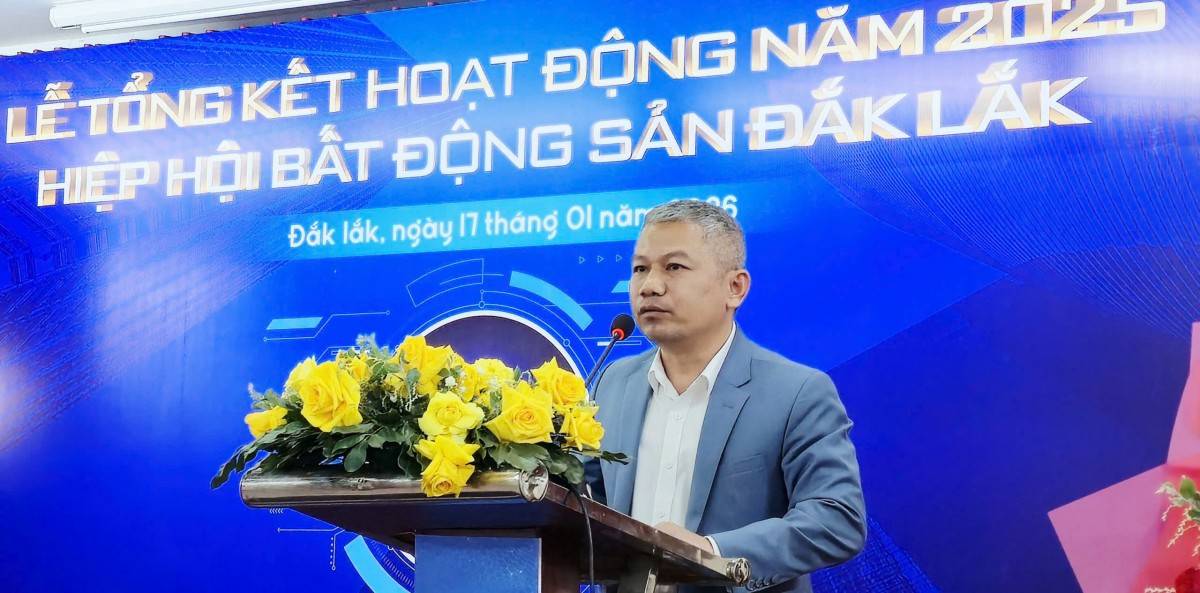 Ông Lê Thế Quân, Phó chủ tịch Thường trực Hiệp hội BĐS Đắk Lắk phát biểu khai mạc Lễ tổng kết.