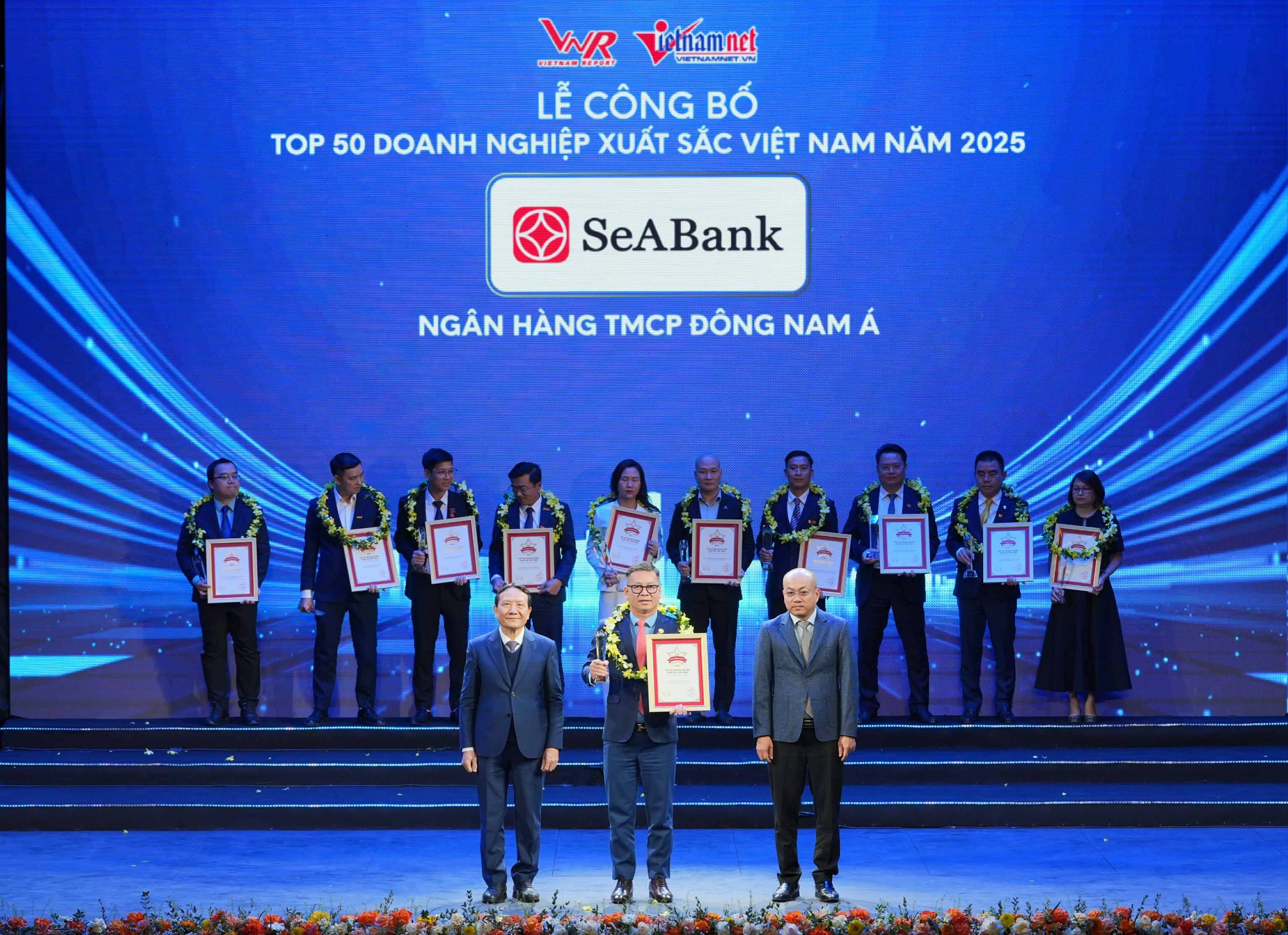Hai giải thưởng uy tín ghi nhận chiến lược phát triển bền vững của SeABank