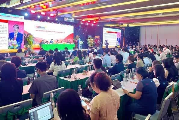 HDBank thông qua chuyển đổi HD Saison sang công ty cổ phần