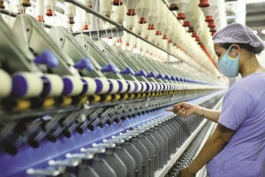 Dệt may hướng tới mốc 49 tỷ USD năm 2026: Bài toán không chỉ nằm ở con số