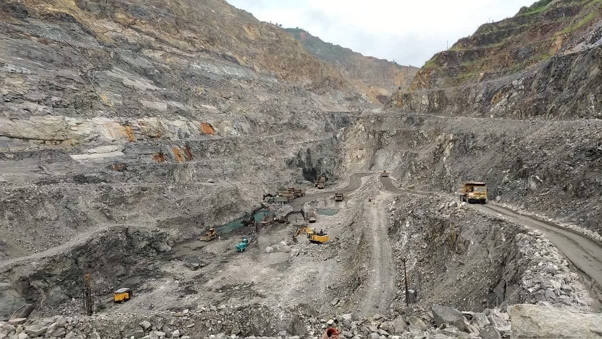 TP. Hồ Chí Minh kiện toàn Hội đồng thẩm định đề án đóng cửa mỏ khoáng sản