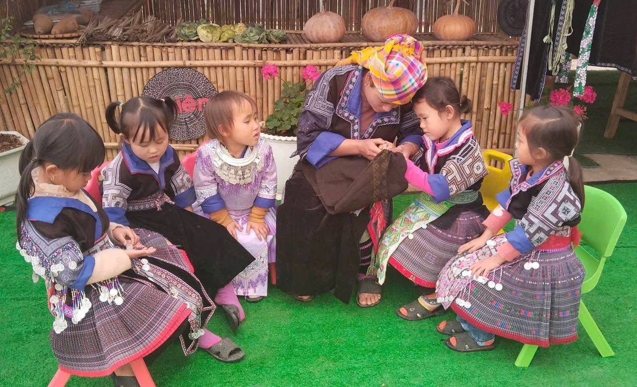 Tết về nơi rẻo cao: Ngày hội Xuân ấm áp của trẻ mầm non Kể Cả, xã Chế Tạo, Lào Cai