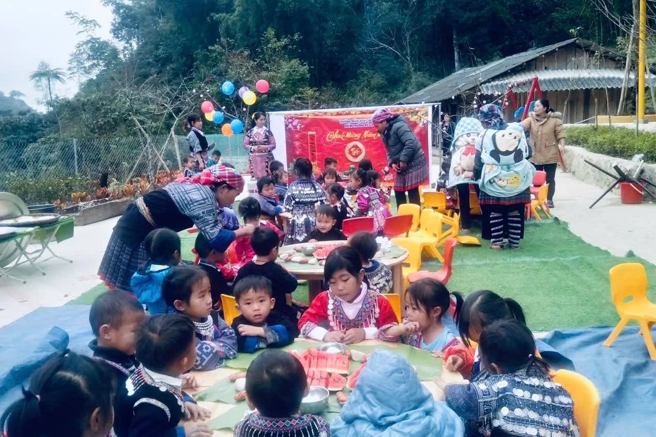 Tết về nơi rẻo cao: Ngày hội Xuân ấm áp của trẻ mầm non Kể Cả, xã Chế Tạo, Lào Cai