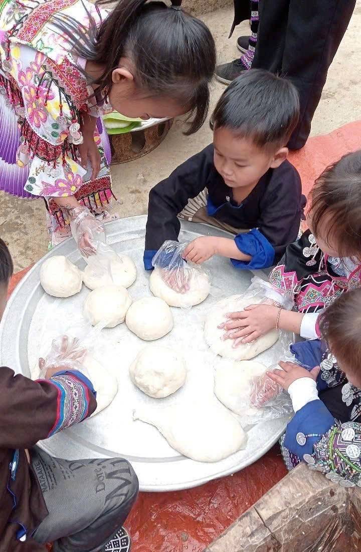 Tết về nơi rẻo cao: Ngày hội Xuân ấm áp của trẻ mầm non Kể Cả, xã Chế Tạo, Lào Cai