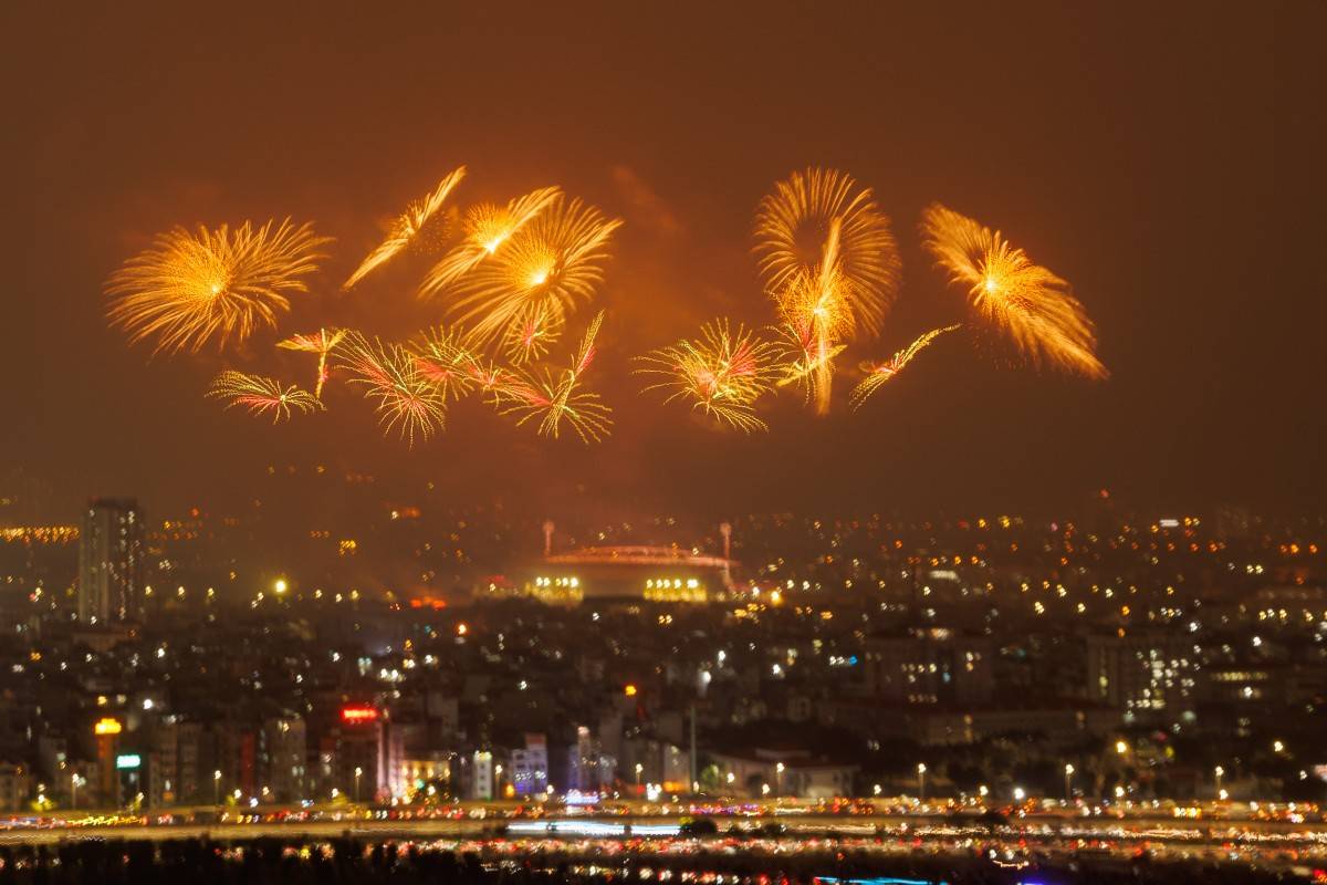 Từ Phú Quốc, Đà Nẵng, Sun Group mang cả bầu trời pháo hoa đỉnh cao ra Thủ đô