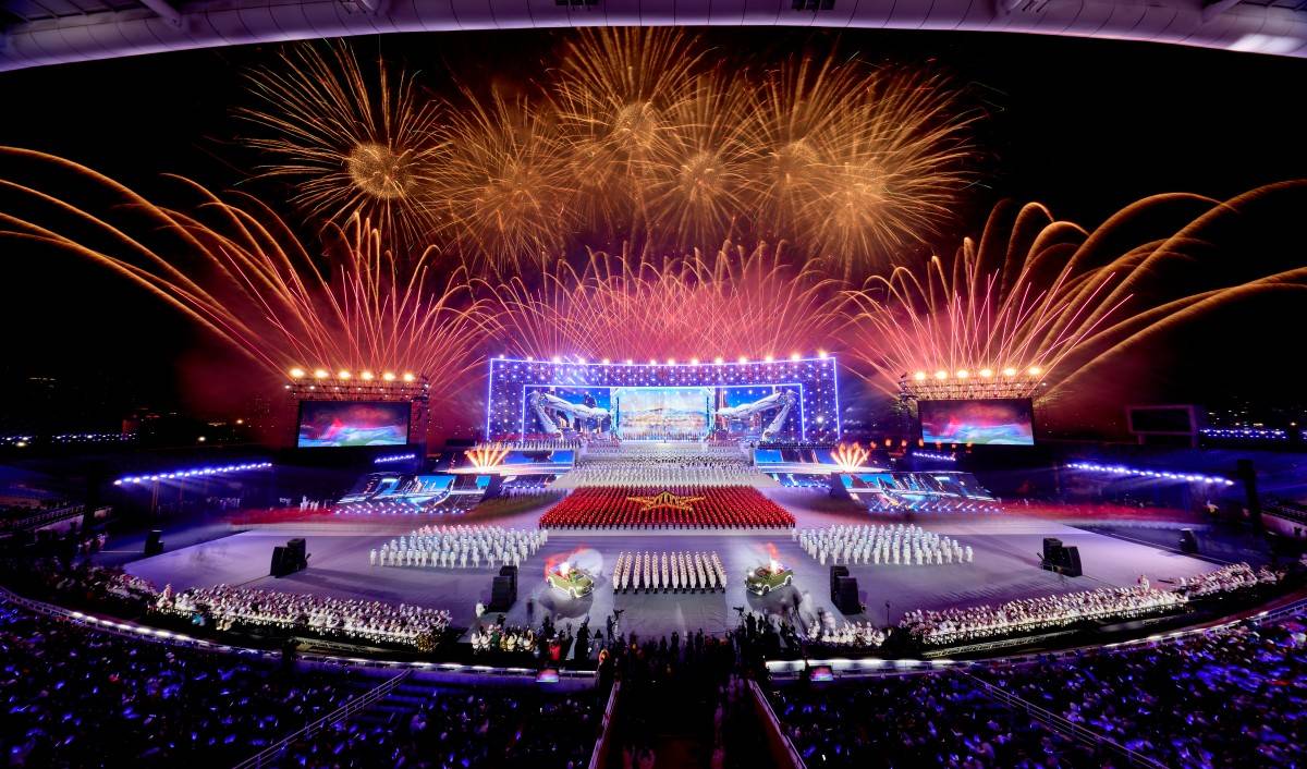 Từ Phú Quốc, Đà Nẵng, Sun Group mang cả bầu trời pháo hoa đỉnh cao ra Thủ đô