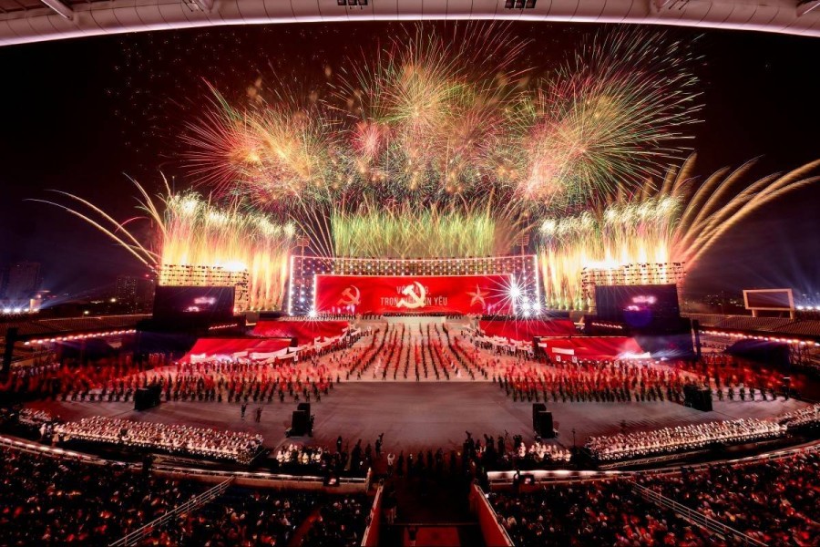 Từ Phú Quốc, Đà Nẵng, Sun Group mang cả bầu trời pháo hoa đỉnh cao ra Thủ đô