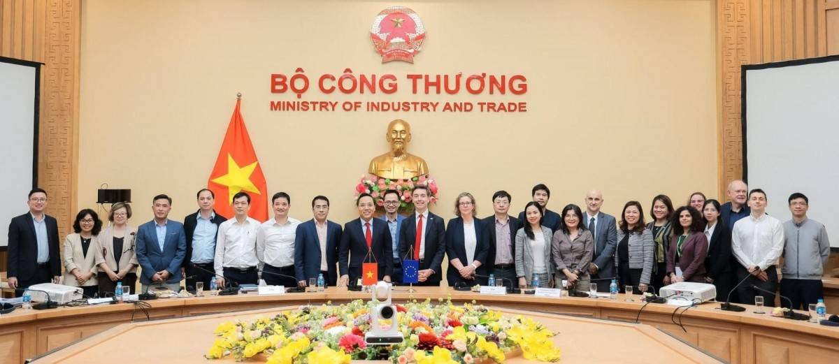 EU đồng hành cùng Việt Nam đặt con người vào trung tâm chuyển đổi năng lượng