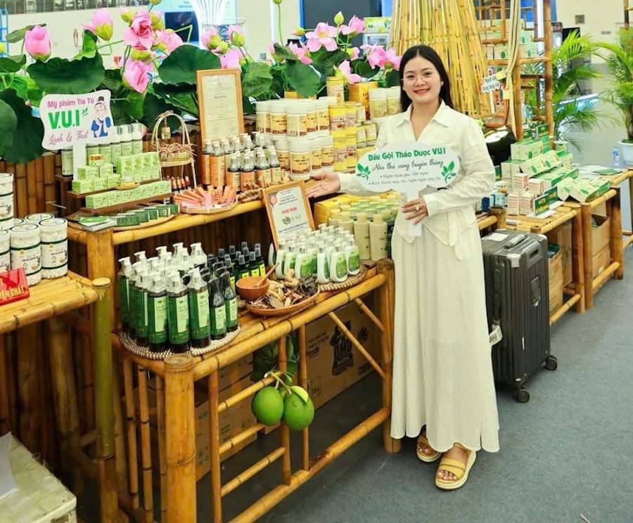 Doanh nghiệp Nghệ An tham gia trung bày, giới thiểu ản phẩm tại Hội chợ Mùa Thu 2025