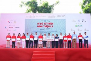 Đồng hành vì cộng đồng chăm lo Tết cho người nghèo