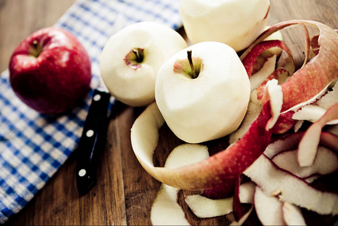 Virus Nipah cực kỳ nguy hiểm: Bộ Y tế khuyến cáo gọt vỏ trái cây trước khi ăn