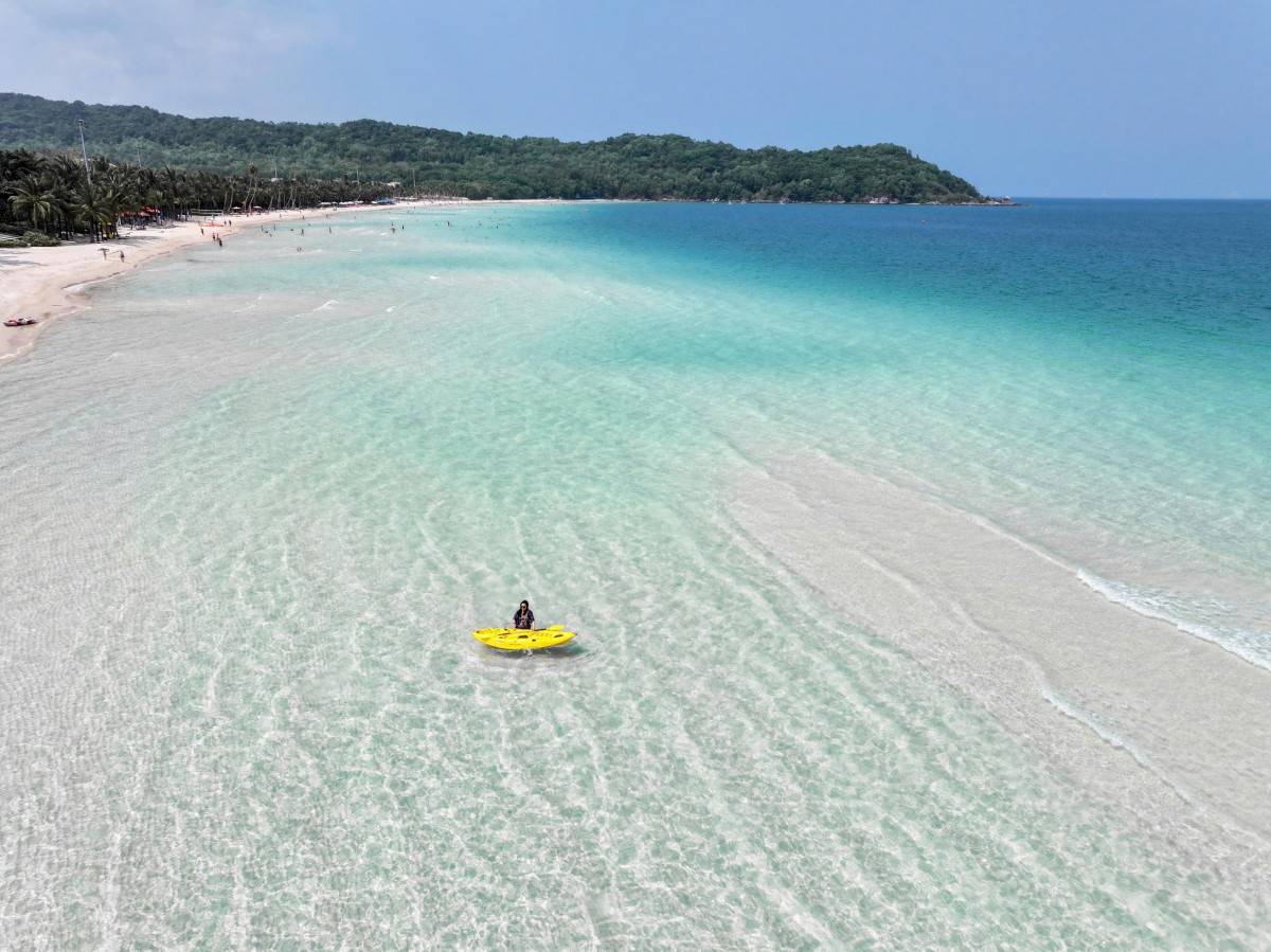 Những bãi biển xanh cát trắng mịn như bãi Kem, bãi Sao tại Phú Quốc khiến cả thế giới muốn tới và trải nghiệm. Ảnh: Fabl Belek