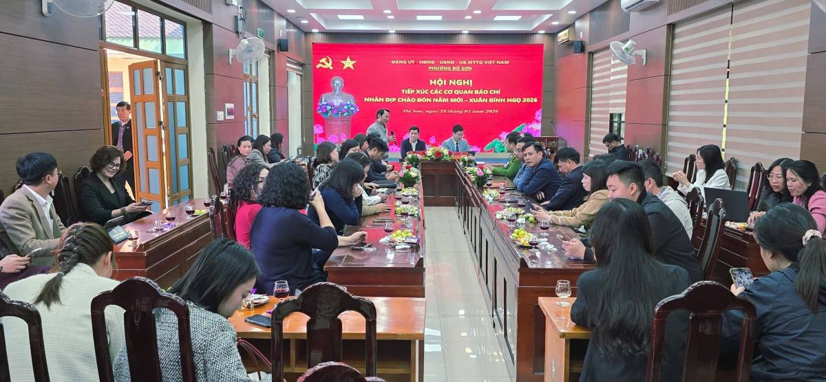 Toàn cảnh hội nghị tiếp xúc cơ quan báo chí nhân dip Xuân mới Bính Ngọ 2026
