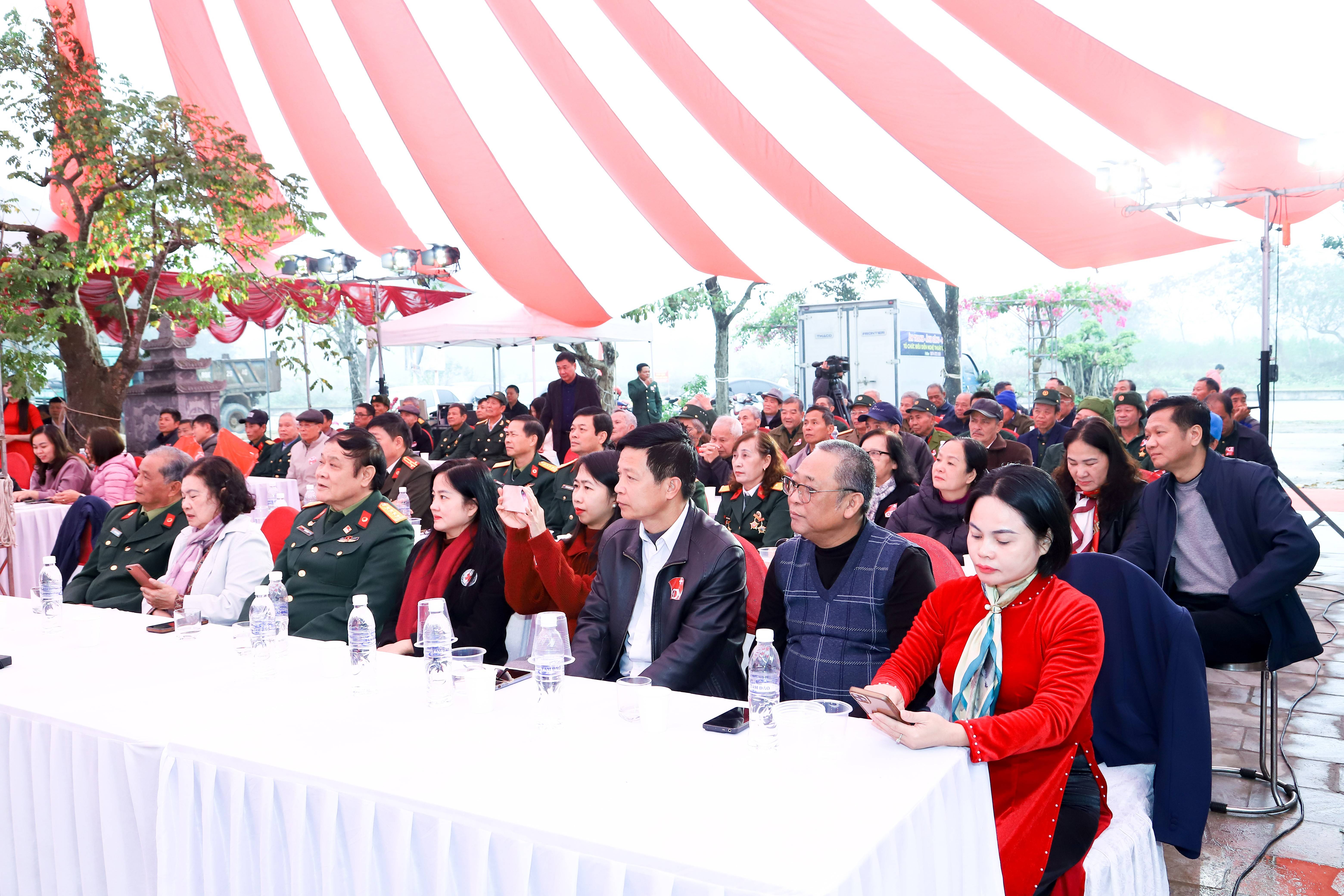 Các đại biểu tham dự chương trình