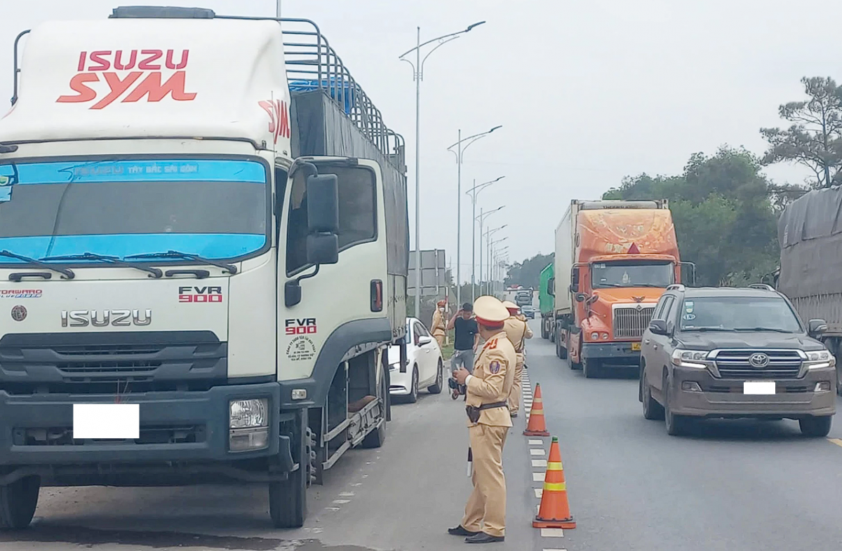 Quảng Trị: Siết chặt tuần tra, kiểm soát, giảm thiểu tai nạn giao thông dịp Tết