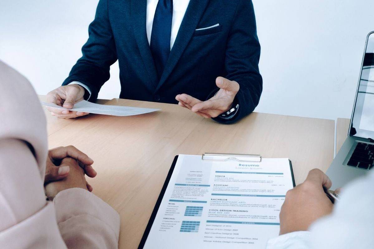 Nhiều ngành “khát” nhân lực cấp cao, lương vượt 100 triệu đồng/tháng