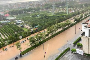 Hà Nội: Cắt đê hữu Hồng làm cống chống ngập cho Ciputra