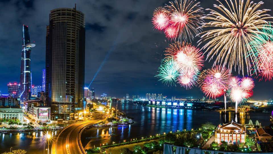 TP.Hồ Chí Minh bắn pháo hoa tại 17 điểm mừng Tết Nguyên đán Bính Ngọ 2026