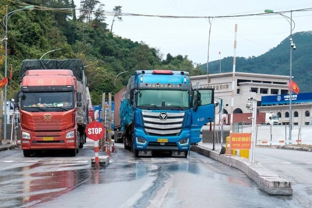 Hải quan gỡ “nút thắt” kiểm tra an toàn thực phẩm tại cửa khẩu