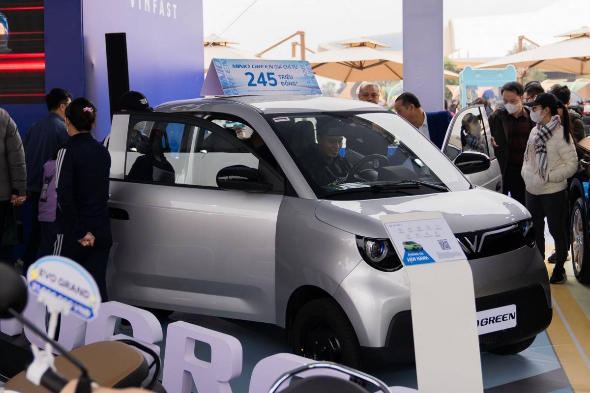 VinFast Green đặt lại tiêu chuẩn xe dịch vụ: Trải nghiệm êm ái, lợi nhuận tối ưu