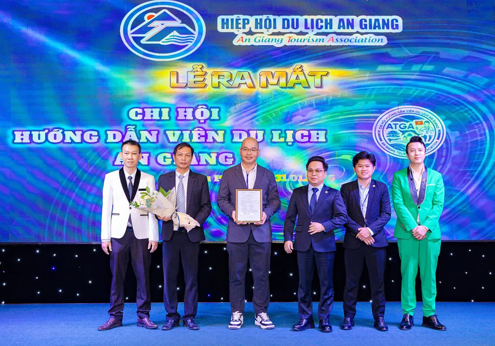 Ra mắt Chi hội Hướng dẫn viên du lịch An Giang