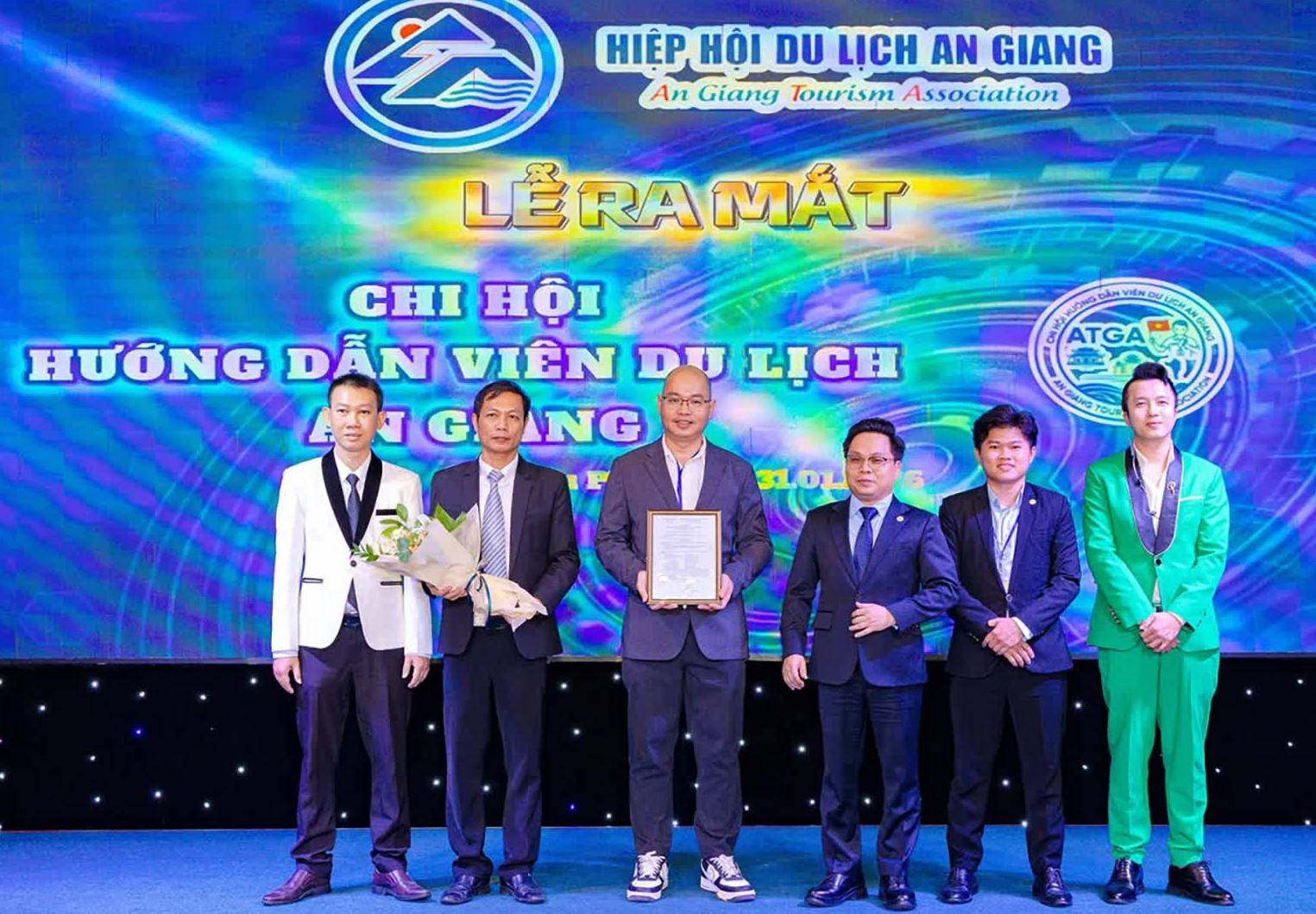 Ra mắt Chi hội Hướng dẫn viên du lịch An Giang