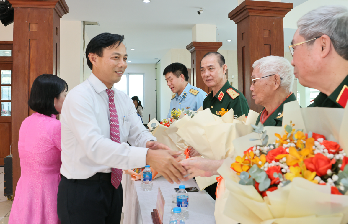 Phường An Nhơn kỷ niệm 96 năm Ngày thành lập Đảng, quyết tâm đưa Nghị quyết Đại hội XIV vào cuộc sống