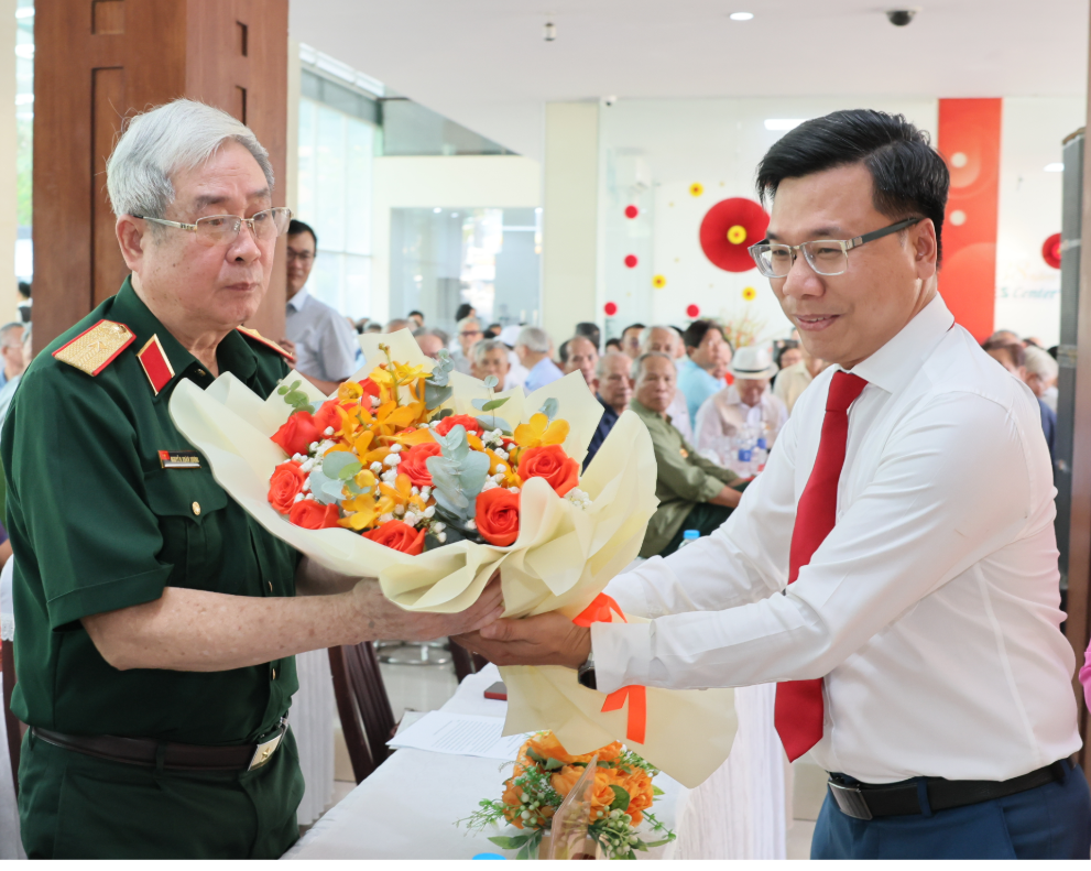 Phường An Nhơn kỷ niệm 96 năm Ngày thành lập Đảng, quyết tâm đưa Nghị quyết Đại hội XIV vào cuộc sống