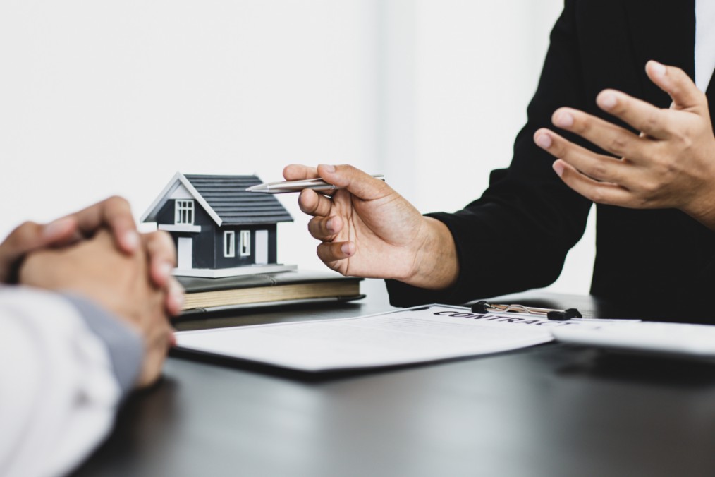 Gắn mã định danh điện tử cho bất động sản: Chuẩn hóa quy trình mua bán nhà đất