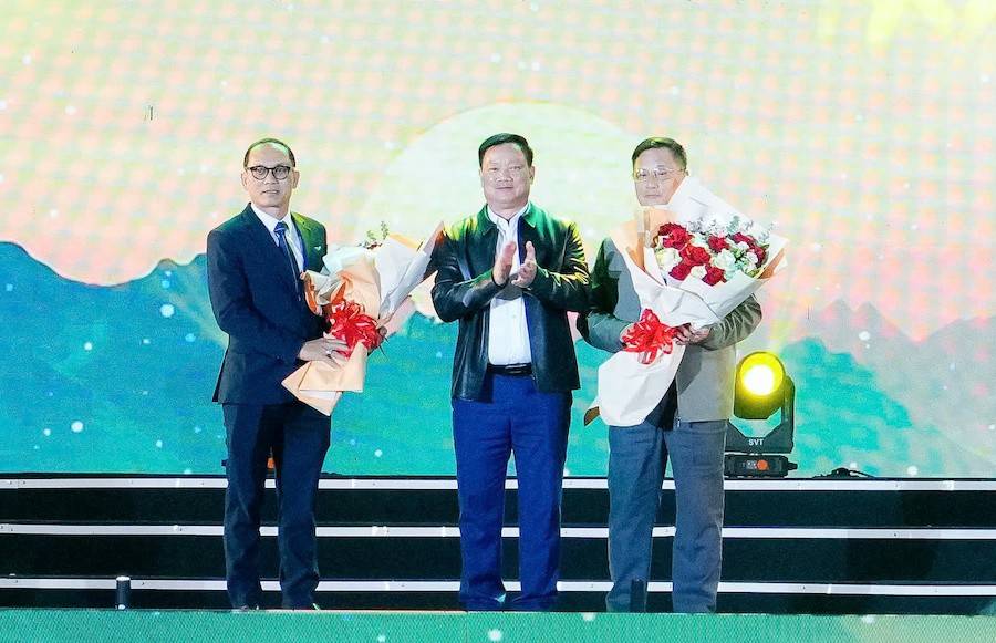 Nghệ An tổ chức chương trình “Sắc Xuân vùng cao” mang Tết ấm đến biên giới