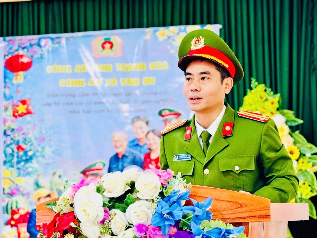 Công an xã Vân Du lan tỏa yêu thương từ gian hàng thiện nguyện, hưởng ứng phong trào thi đua “Ba nhất”