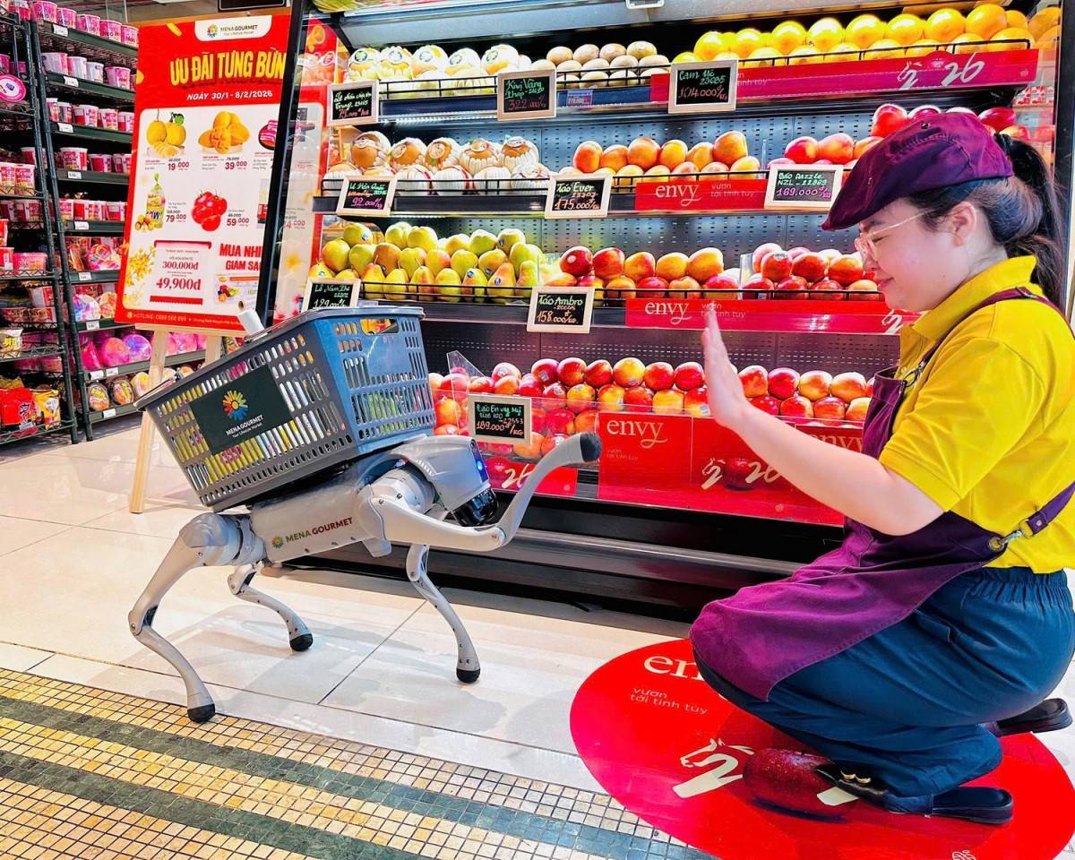 Menas Group,robot chó AI,robot bốn chân sinh học,trợ lý ảo thực thể, AI trong dịch vụ 1