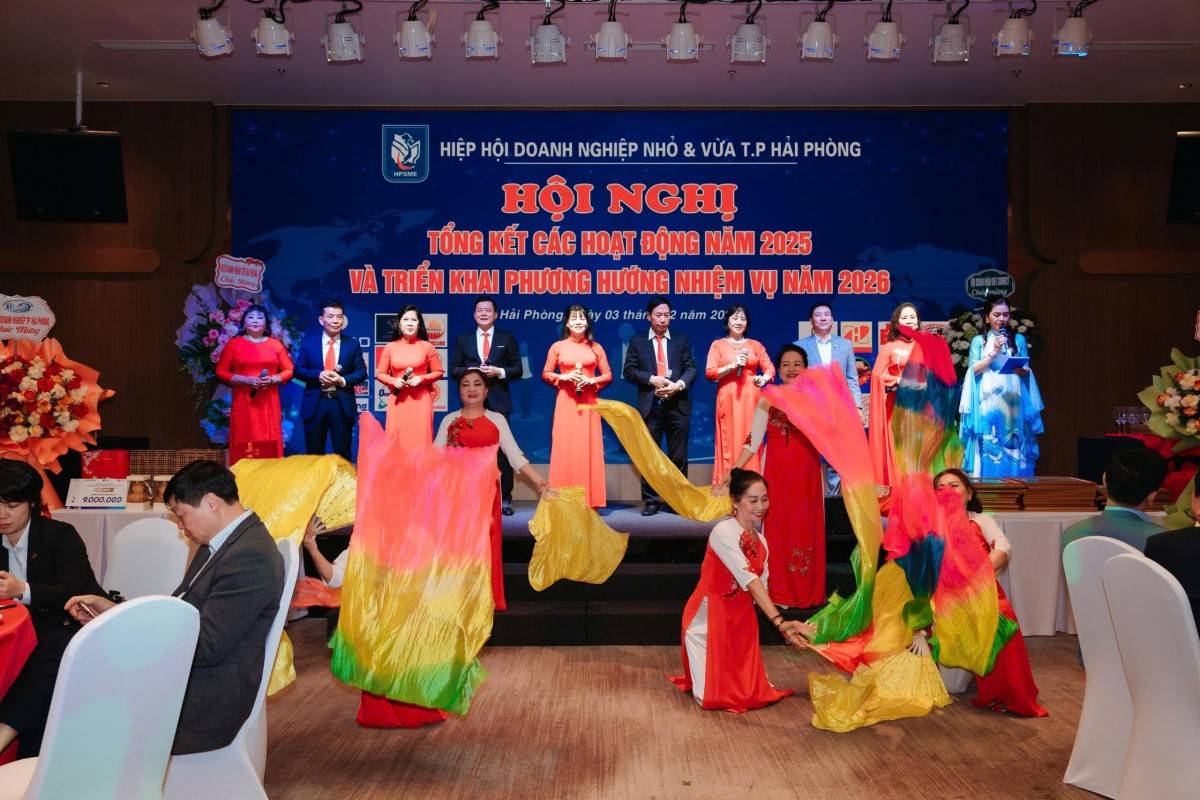 Tiết mục văn nghệ tại hội nghị