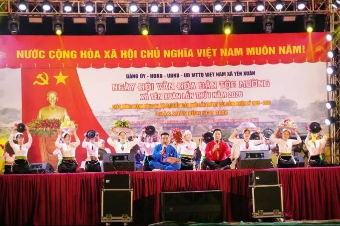Sắc màu văn hóa dân tộc Mường lan tỏa trong ngày hội xuân đầu tiên tại Yên Xuân